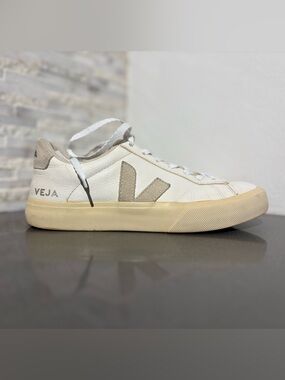 Veja Campo Leather in the "White Natural" colorway